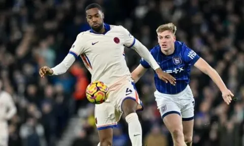 Tosin Adarabioyo quyết tâm đòi lại 'món nợ' cùng Chelsea