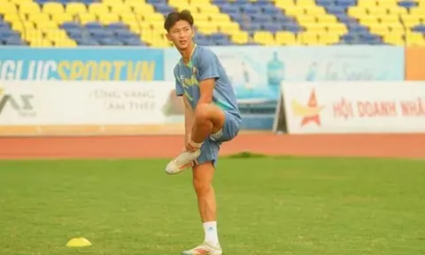 Tuyển thủ Lào làm nên lịch sử ở V-League