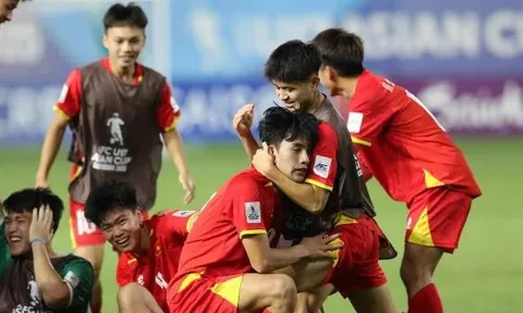 U16 Việt Nam nhận 'vé mời' quý giá từ Trung Quốc