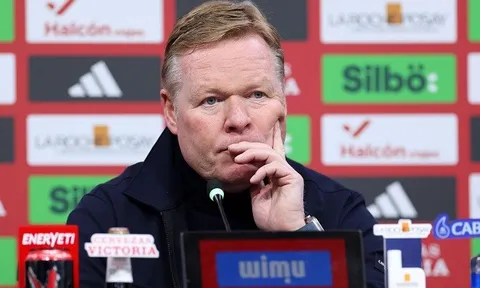 Koeman nói về Barca khi so sánh với PSG, Arsenal