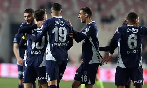 Mourinho thắng 3 trận liên tiếp với Fenerbahce
