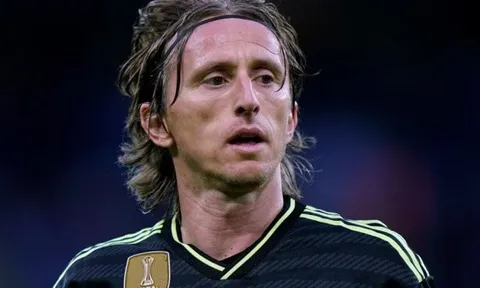 NÓNG! Luka Modric mua đội bóng Anh