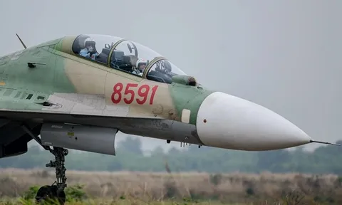 Phi công Su30-MK2 chia sẻ động tác khó nhất, nói lời xúc động