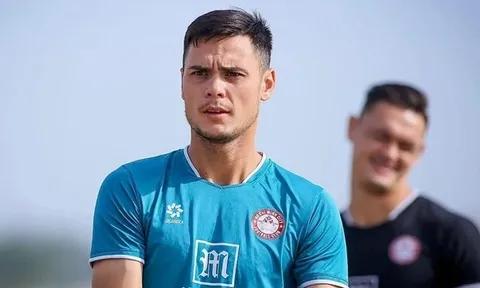 Sao Việt kiều phải làm thủ môn bất đắc dĩ