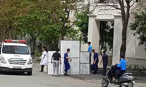 Sập lan can trường học, nhiều học sinh bị thương