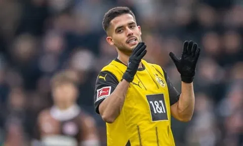 Tăng cường hàng thủ, Barcelona nhắm sao trẻ Dortmund