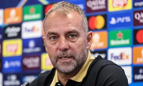 Hansi Flick lên tiếng về việc gia hạn với Barca