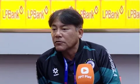 HLV Makoto Teguramori lên tiếng bảo vệ Tuấn Hải: "Cậu ấy cần thời gian để thích nghi"