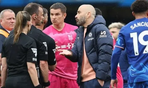 ''Tôi lo cho Chelsea không thể giành vé dự Champions League''
