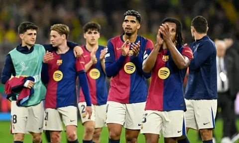 Barcelona và 3 điểm nhấn đáng lo sau trận thua Borussia Dortmund