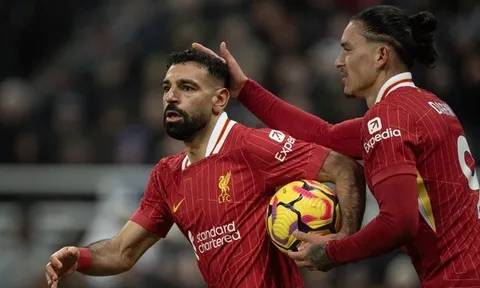 Mohamed Salah đẩy Darwin Nunez rời Liverpool?