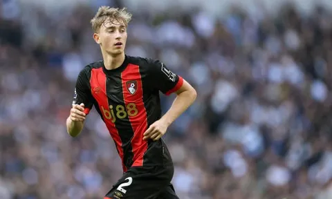 Biến lớn vụ Dean Huijsen, Liverpool rộng cửa đón bom tấn
