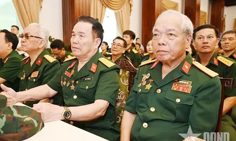 Tri ân "Những ngọn đuốc soi đường dân tộc" trước thềm đại lễ
