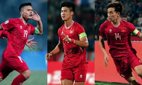 FIFA gọi tên HLV Kim Sang Sik và 3 tuyển thủ Việt Nam trước đại chiến MU