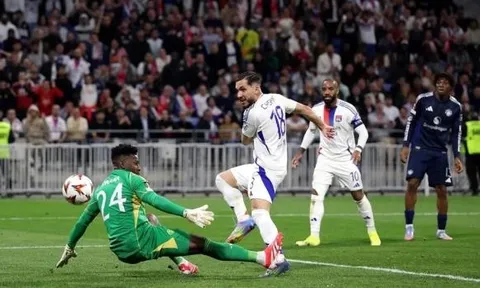 Man Utd vs Lyon: Kịch bản nghẹt thở; Chỉ còn cái tên