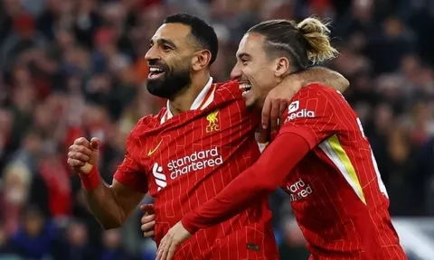 Quá điên rồ! Quyết định gây phẫn nộ ở Liverpool