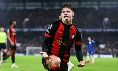Liverpool nhắm 2 mục tiêu hậu vệ trái