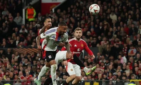 MU gom tiền thưởng từ UEFA khi hạ Lyon nghẹt thở