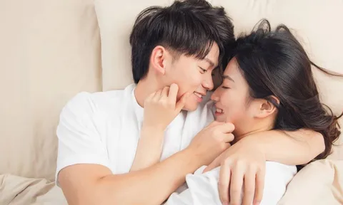 Phụ nữ có 'nhu cầu mạnh mẽ' nhất vào hai khoảng thời gian này, đàn ông hãy chú ý