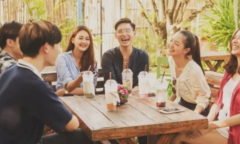3 kiểu tụ họp 'lành ít dữ nhiều' mà người khôn ngoan cả đời tránh xa