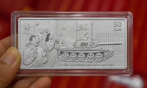 Cảnh giác với ‘bạc thỏi kỷ niệm’ tràn lan trên mạng: Đừng để lòng yêu nước trở thành cái bẫy của kẻ lừa đảo 