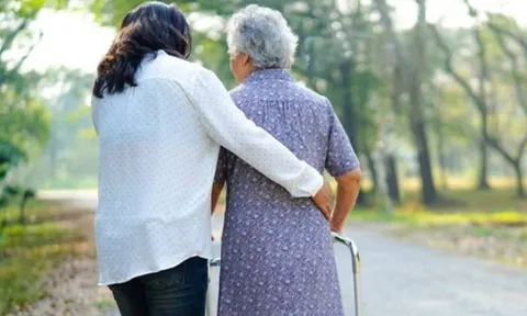 Cha mẹ khôn ngoan khi về già tuyệt đối không nói 3 điều này với con cái – đặc biệt là điều đầu tiên
