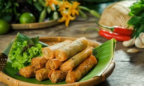 Rám nem thả ngay vào chảo dầu nóng là dại: Làm thêm bước này nem giòn tan, để lâu không lo ỉu