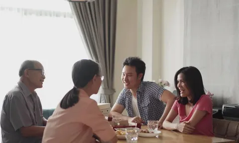 Muốn biết gia đình đối phương có xứng đáng kết hôn không? Hãy nhìn vào 4 điều cha mẹ họ làm