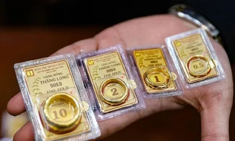 Vàng có thể đã bước vào thời kì bong bóng: Người dân có nên tiếp tục mua vàng?