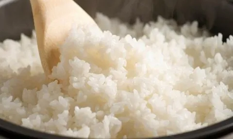 Thực hư, không ăn cơm và mì có thể giúp giảm cân nhanh chóng?