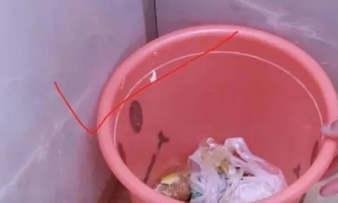 Tổ tiên dặn dò: Đặt thùng rác sai 3 vị trí này, tiền bạc đội nón ra đi, nghèo suốt đời không khá nổi
