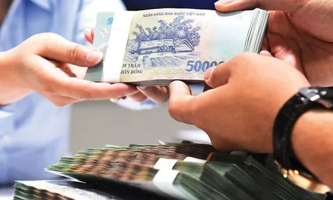 Có tiền muốn gửi tiết kiệm đừng vội mang tiền ra ngân hàng: Làm điều này, dù ít vẫn hưởng lãi suất cao