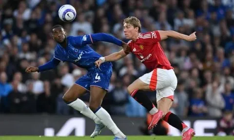 Lý do bất ngờ khiến Hojlund rời sân giữa trận Chelsea và Man United