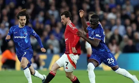 Chelsea 1-0 Man Utd: Cucurella định đoạt; VAR gây chú ý