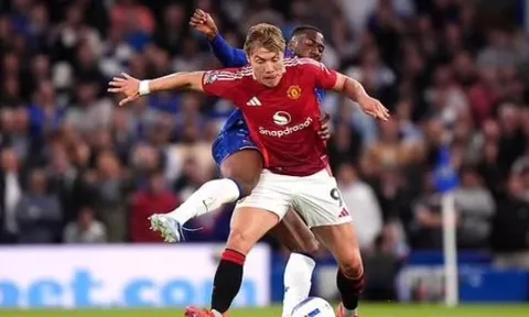Hojlund gây thất vọng lớn trong trận thua 0-1 của Man United