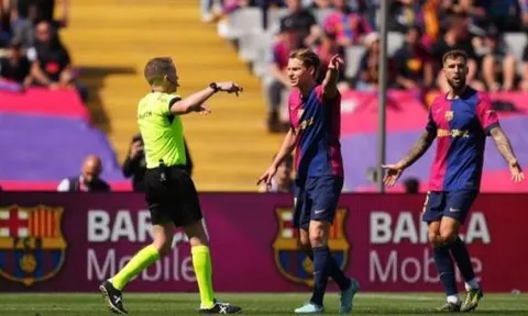 Frenkie de Jong trở thành thủ lĩnh không thể thiếu của Barcelona