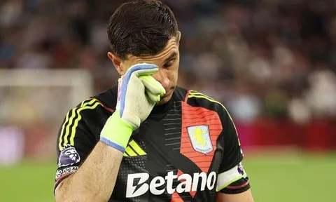 Emiliano Martinez cân nhắc các lựa chọn ở châu Âu nếu rời Aston Villa