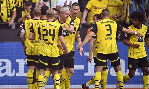 Dortmund hạ màn trong top 4 Bundesliga