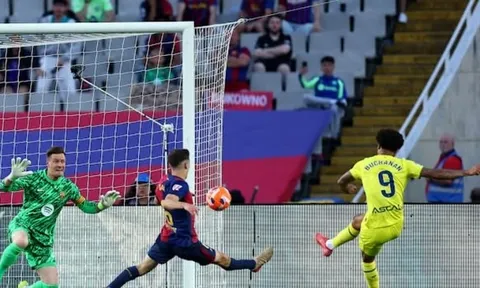 Barcelona 2-3 Villarreal: Ngược dòng bất thành; Đòn kết liễu của Buchanan