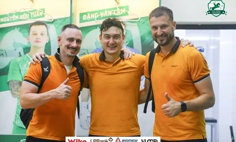Thăng hạng V-League, Văn Lâm nói lời xúc động