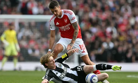 Màn trình diễn cho thấy Arsenal phải giữ chân Jakub Kiwior