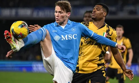 Serie A trở lại thời hoàng kim bằng kịch tính và cảm xúc