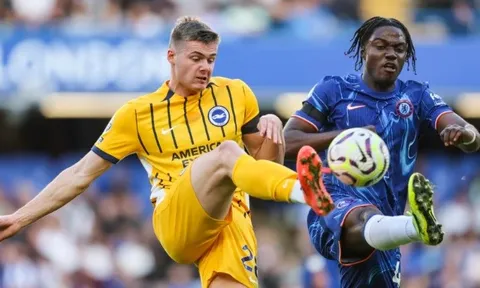 Chelsea gặp may khi tránh được "bom xịt" Evan Ferguson