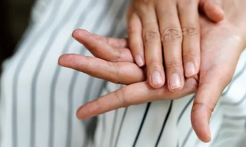 Cảnh báo: Móng tay có hình dạng kỳ lạ có thể là dấu hiệu ung thư nguy hiểm