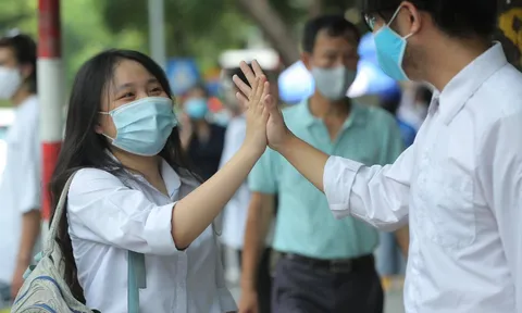 Những ngành học được miễn 100% học phí trong năm 2025: Số 1 còn nhận thêm 3,63 triệu/tháng
