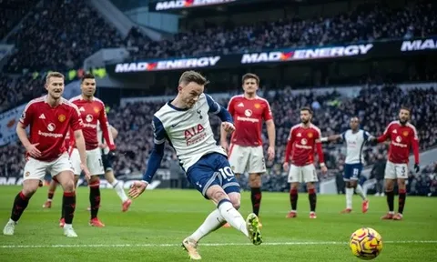 Rio Ferdinand cảnh báo Man United về sức mạnh của Tottenham