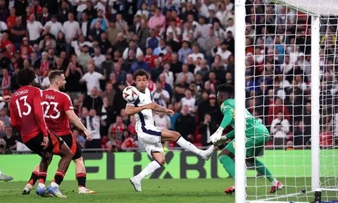 Rio Ferdinand bênh Luke Shaw, chỉ trích Dorgu khiến MU thua cuộc