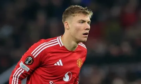Hojlund chạm bóng 15 lần, Man Utd thêm lo ngại tiền đạo 72 triệu bảng