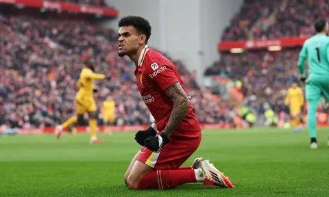 Deco hé lộ mối quan tâm từ Barcelona đến Luis Diaz của Liverpool