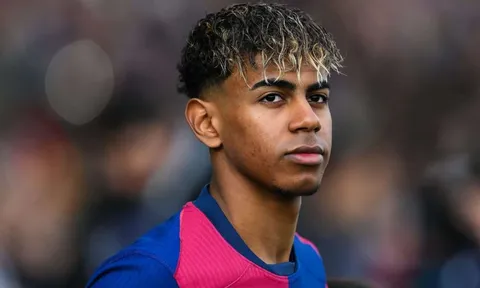 PSG hỏi mua Yamal và quyết định của Barcelona